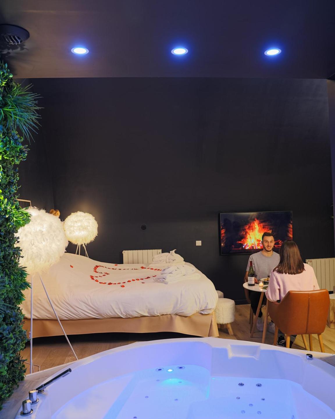 La Parenthese Envoutee Aparthotel Amiens Ngoại thất bức ảnh