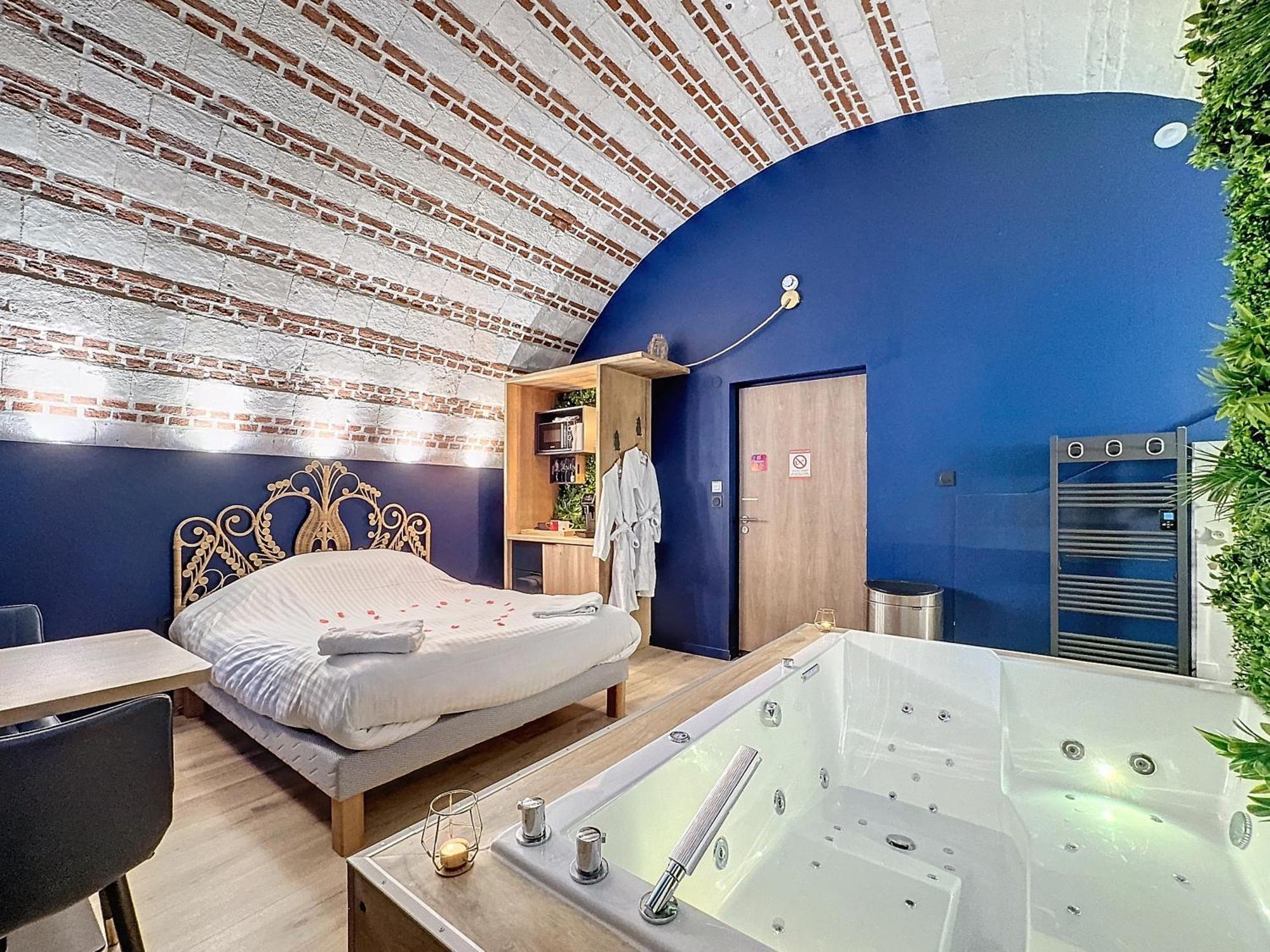 La Parenthese Envoutee Aparthotel Amiens Ngoại thất bức ảnh